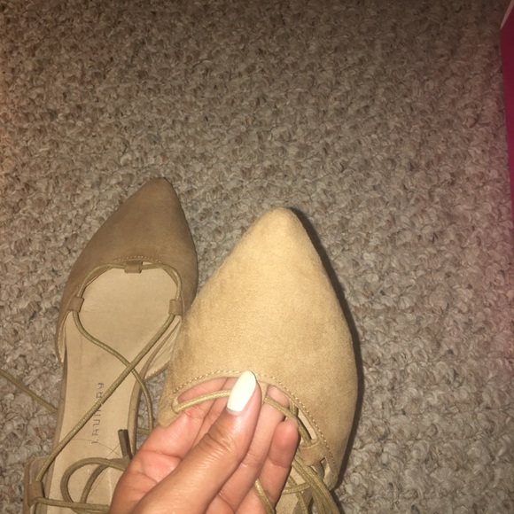 Flats - Picture 3 of 6